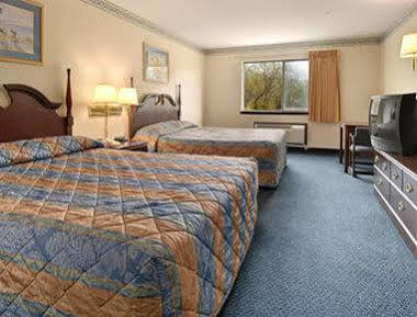 Super 8 By Wyndham Perry Otel Dış mekan fotoğraf