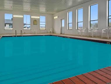 Super 8 By Wyndham Perry Otel Dış mekan fotoğraf